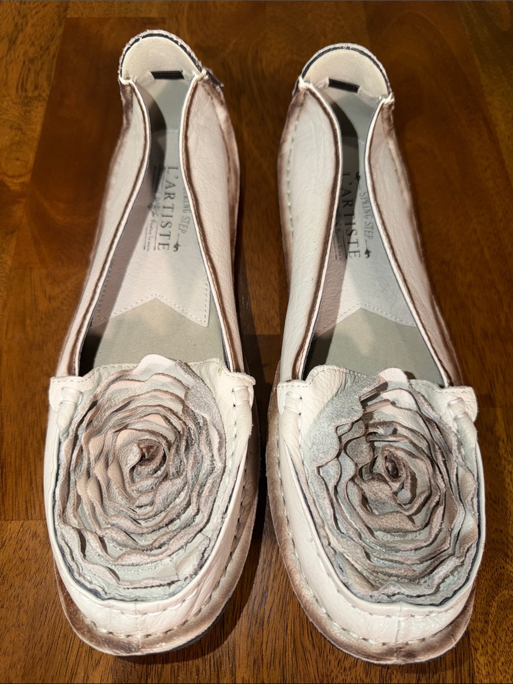 L'Artiste by Spring Step Women's Pink Floral Leather Loafers  NWOT 10/10.5